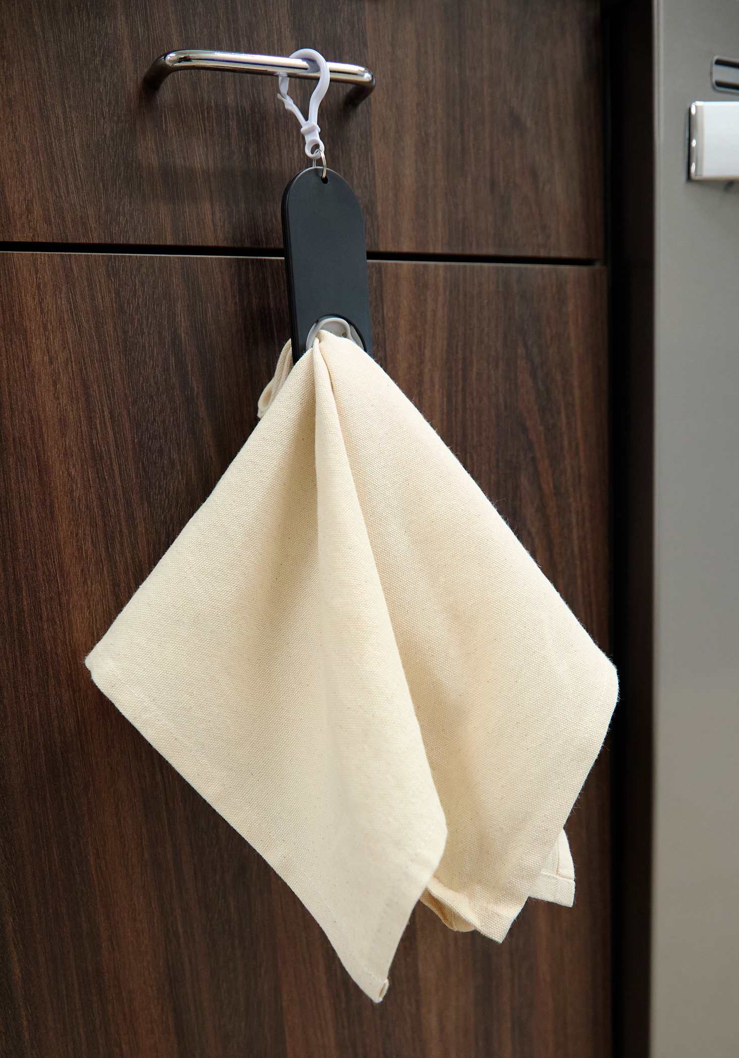 Clip-On Towel Holder - Image 4