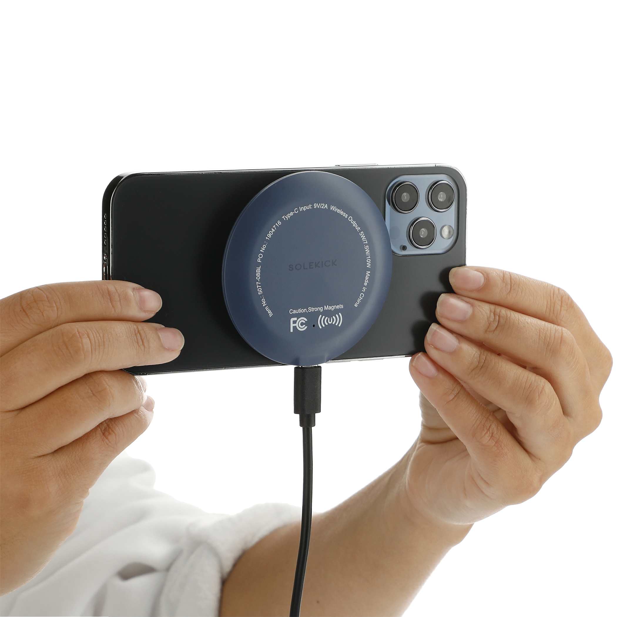 Solekick™ MagClick™ Fast Wireless Charging Pad - Image 4
