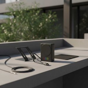 Alternative view of 5,000 mAh 15W MagClick™ Power Bank with Wall Plug