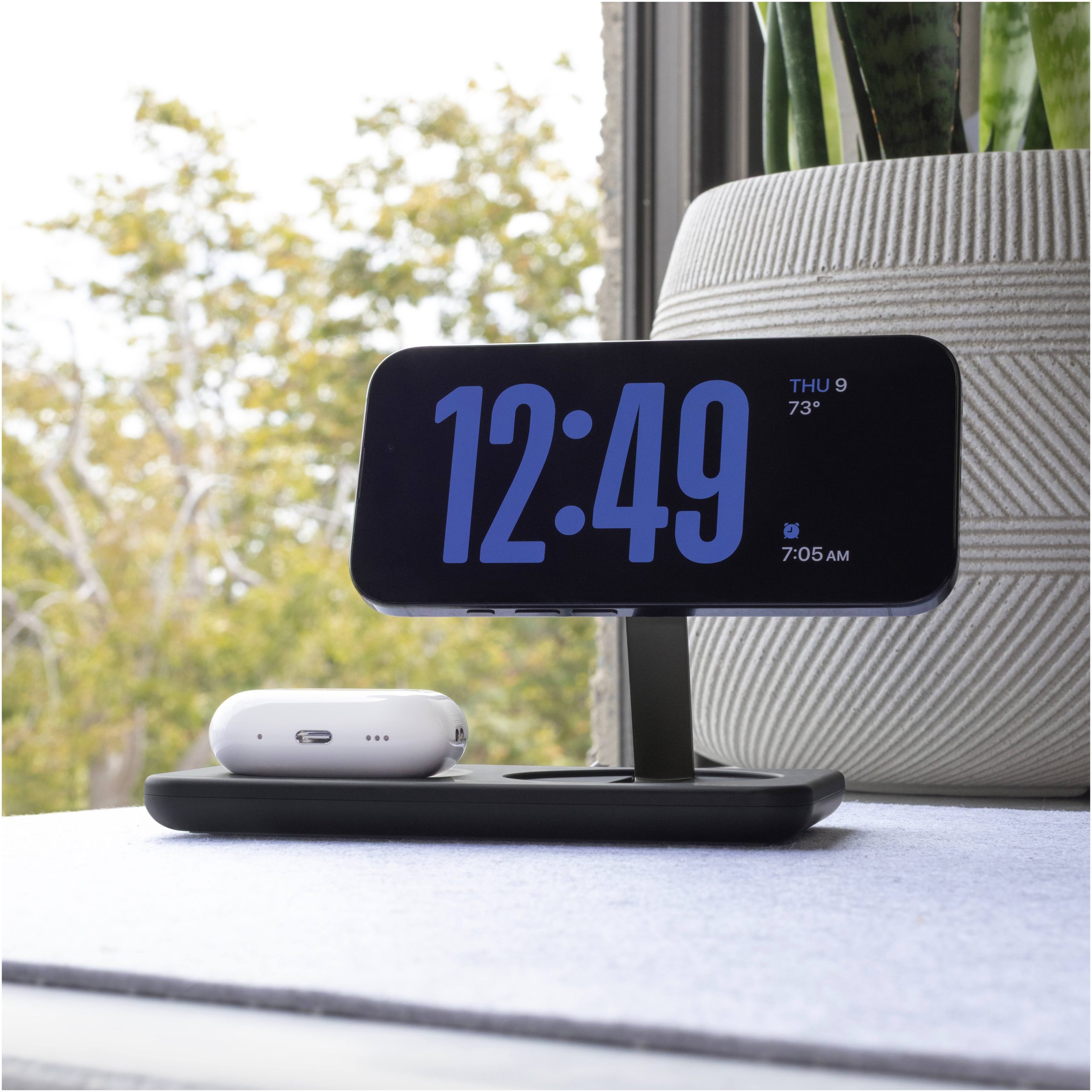 Nimble Podium 2-in-1 Wireless Charging Stand - Image 13
