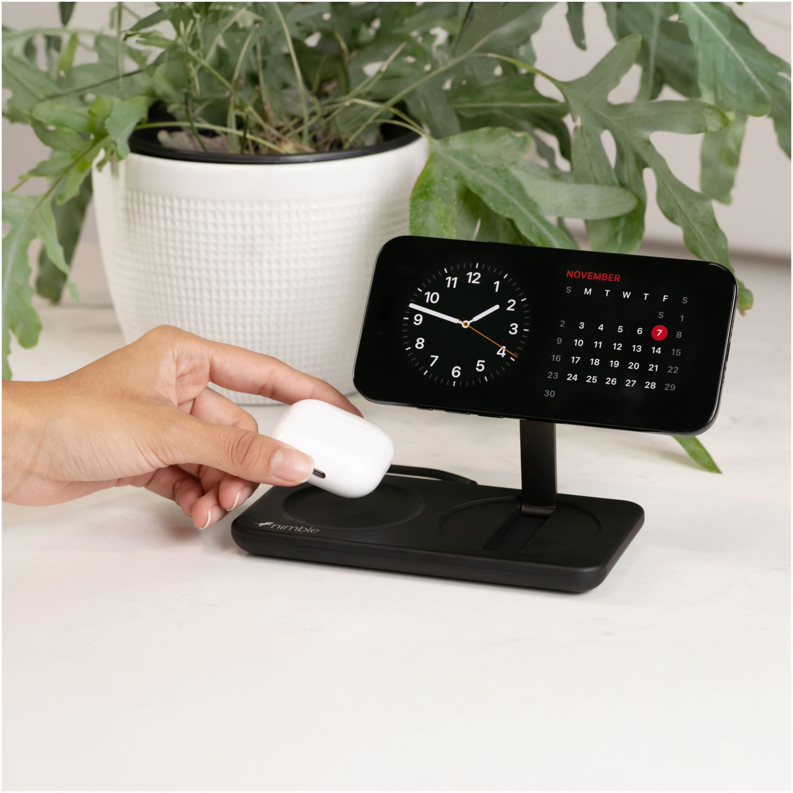Nimble Podium 2-in-1 Wireless Charging Stand - Image 15