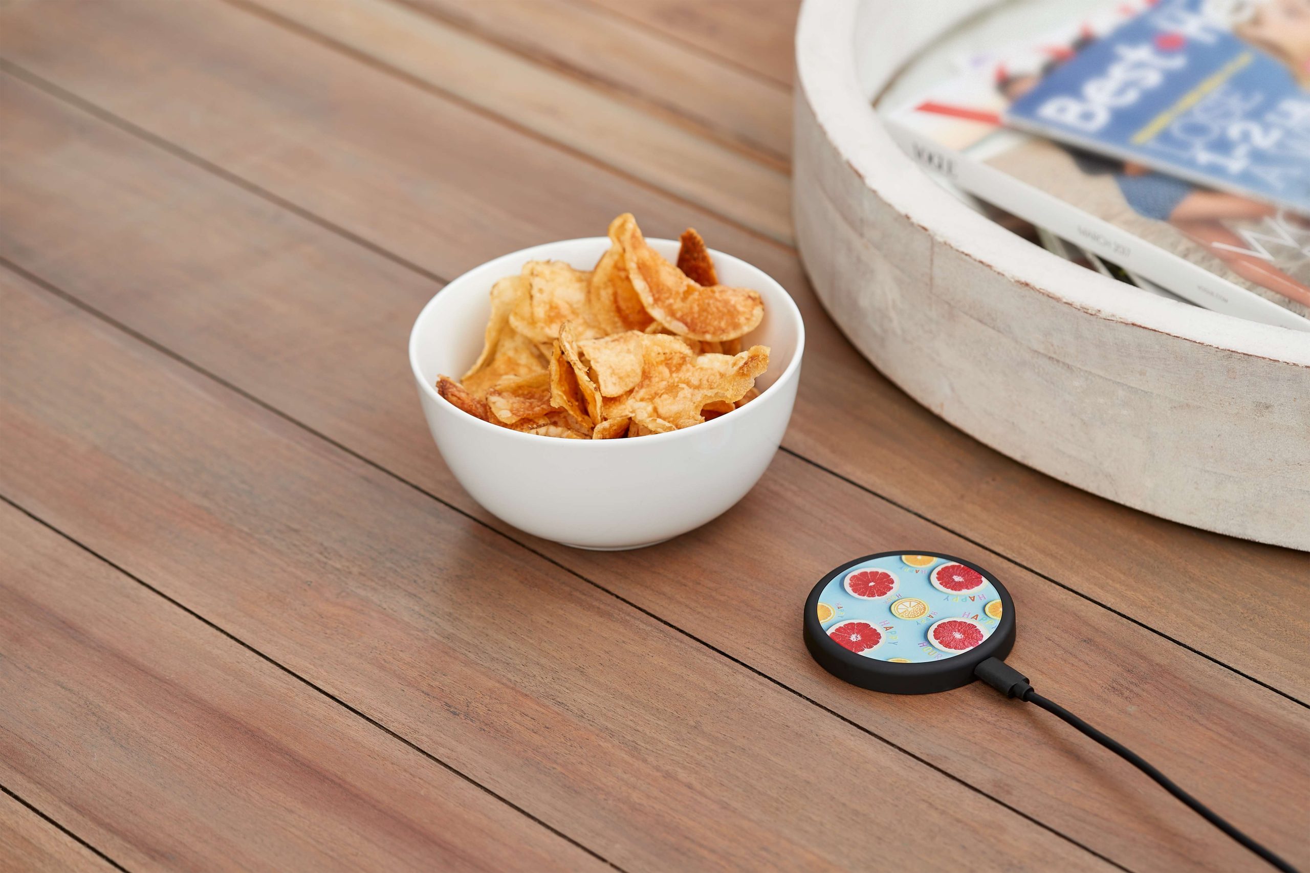 The Looking Glass Wireless Charging Pad - Image 9