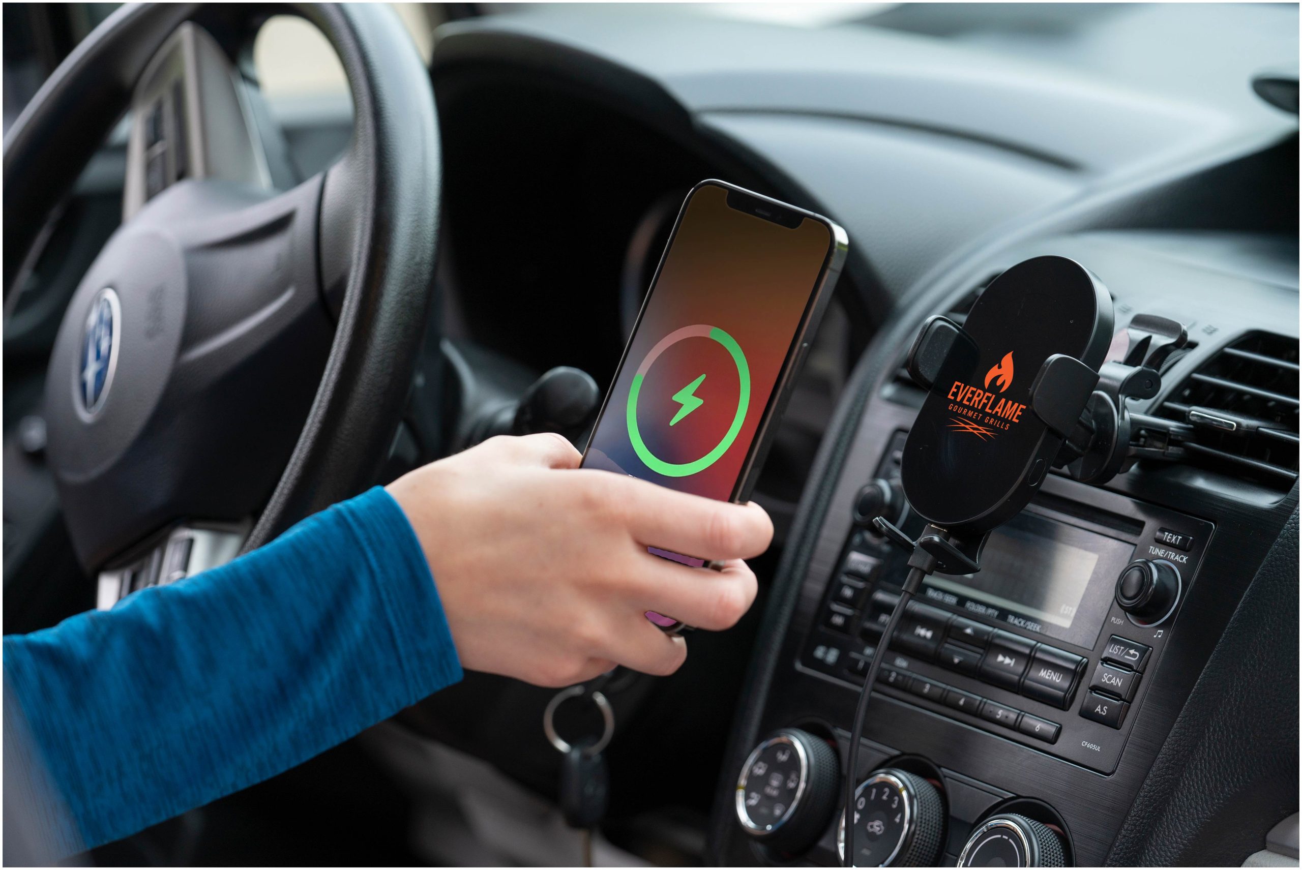 Aero Qi 15W Wireless Charging Phone Mount - Image 7