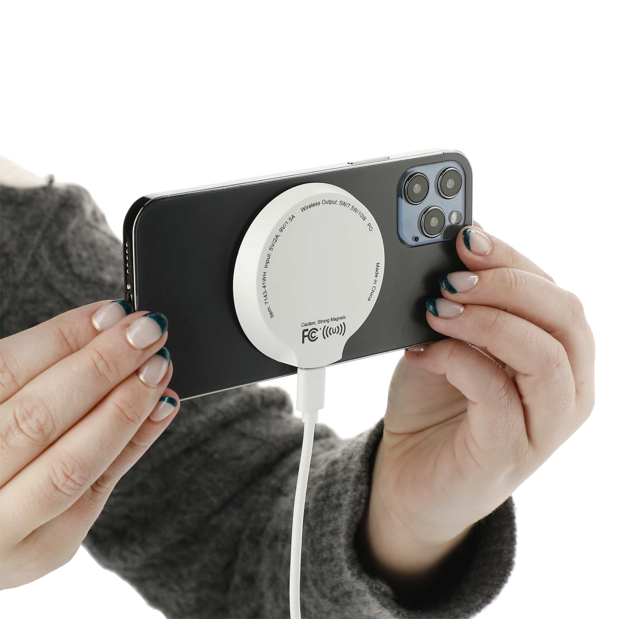 Recycled ABS MagClick™ Fast Wireless Charging Pad - Image 2