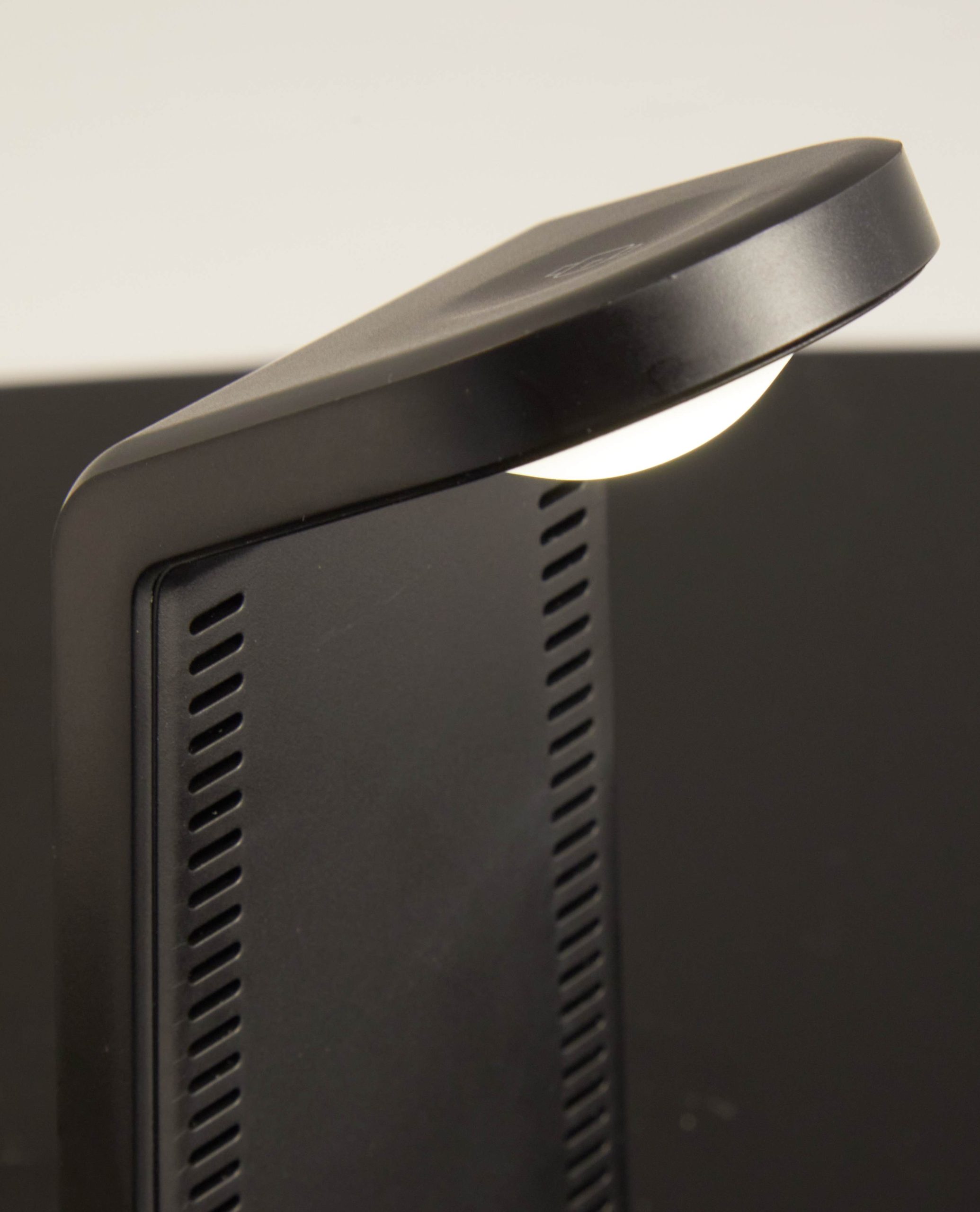 TriCharge Plus 3-in-1 Qi Wireless Charging Stand - Image 10