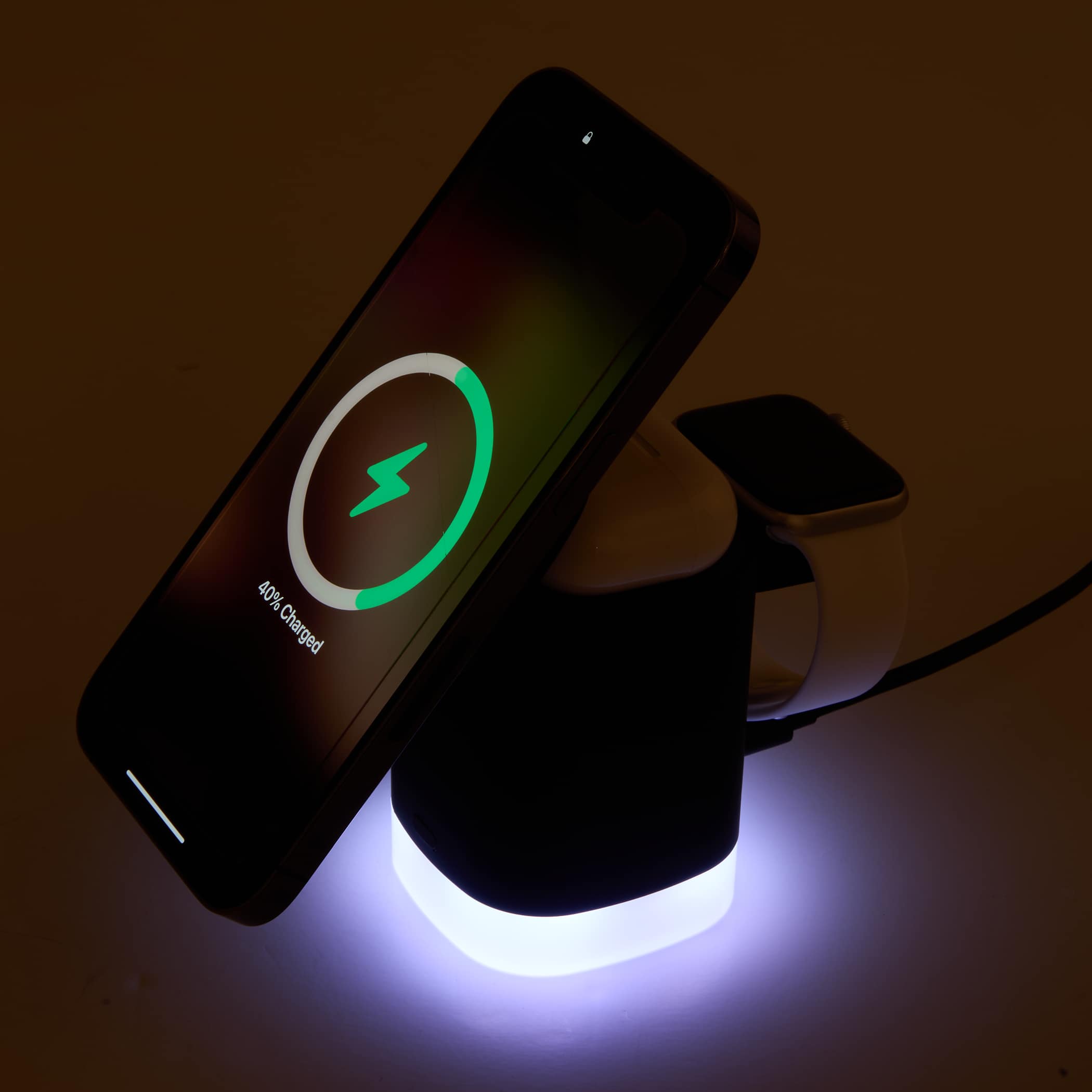 Glow 3-in-1 MagClick™ 15W Wireless Charging Stand - Image 5