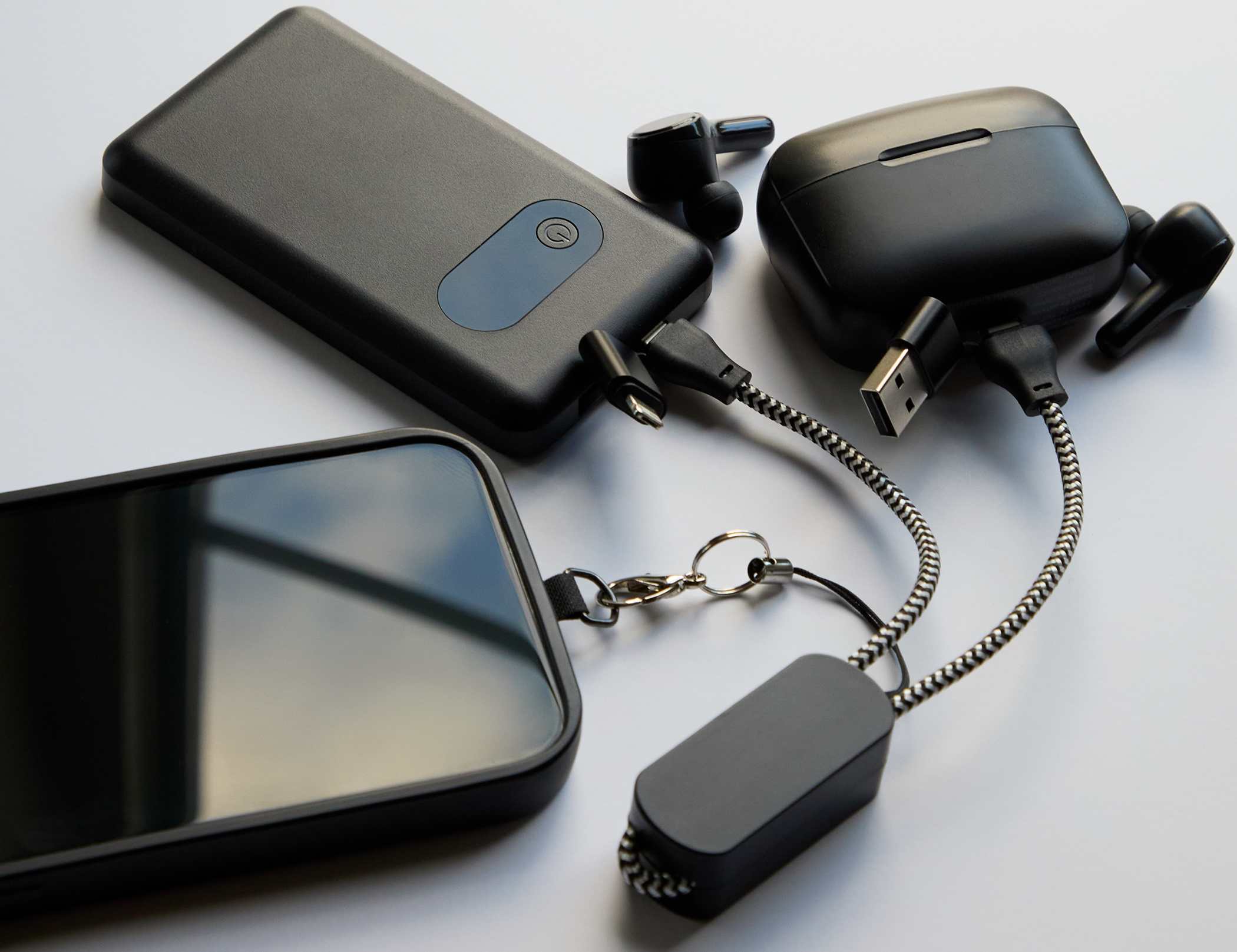 Wrist Link 5-in-1 65W PD Charging Cable Lanyard - Image 6