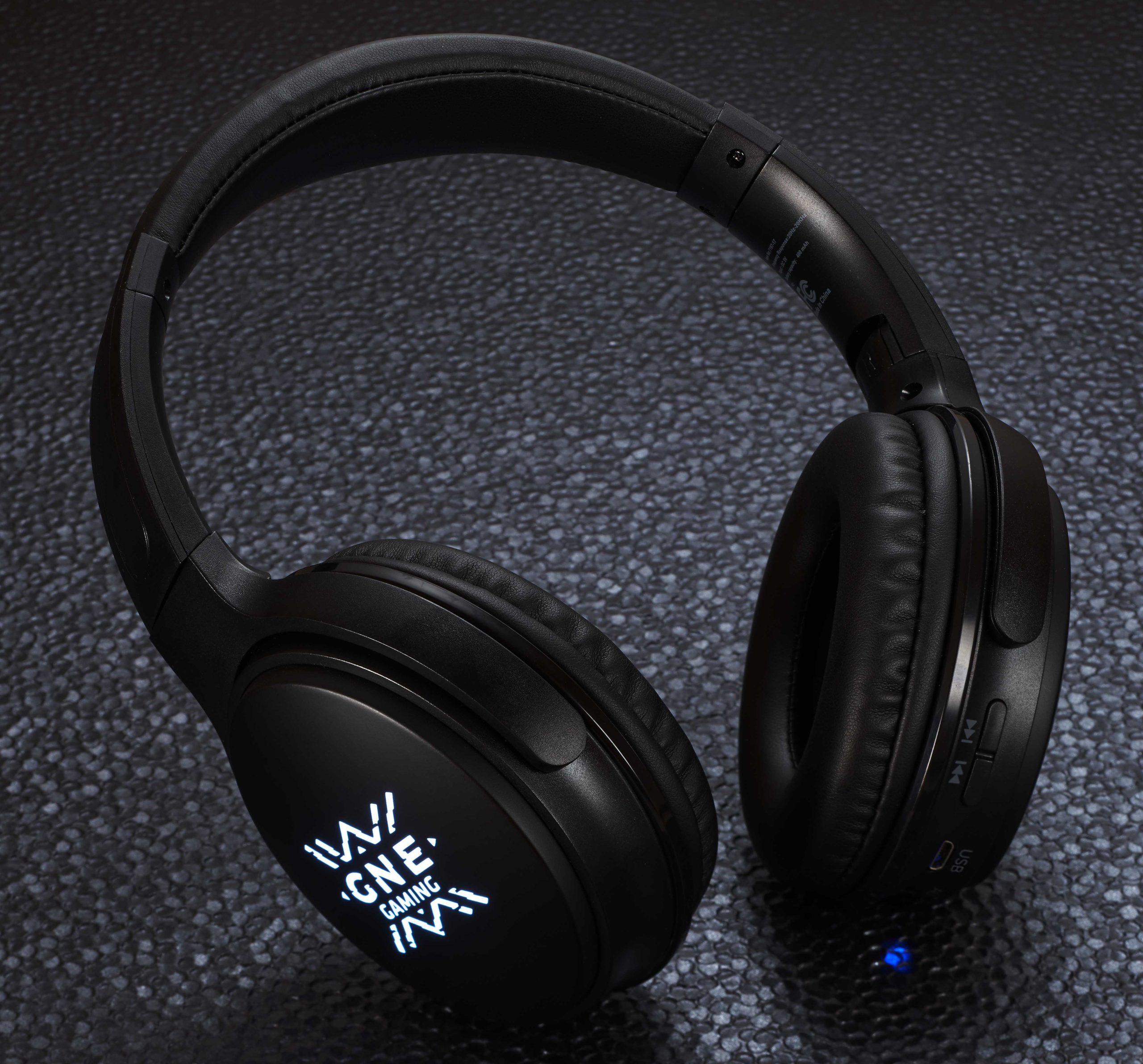Light Up Logo Bluetooth Headphones - Image 8