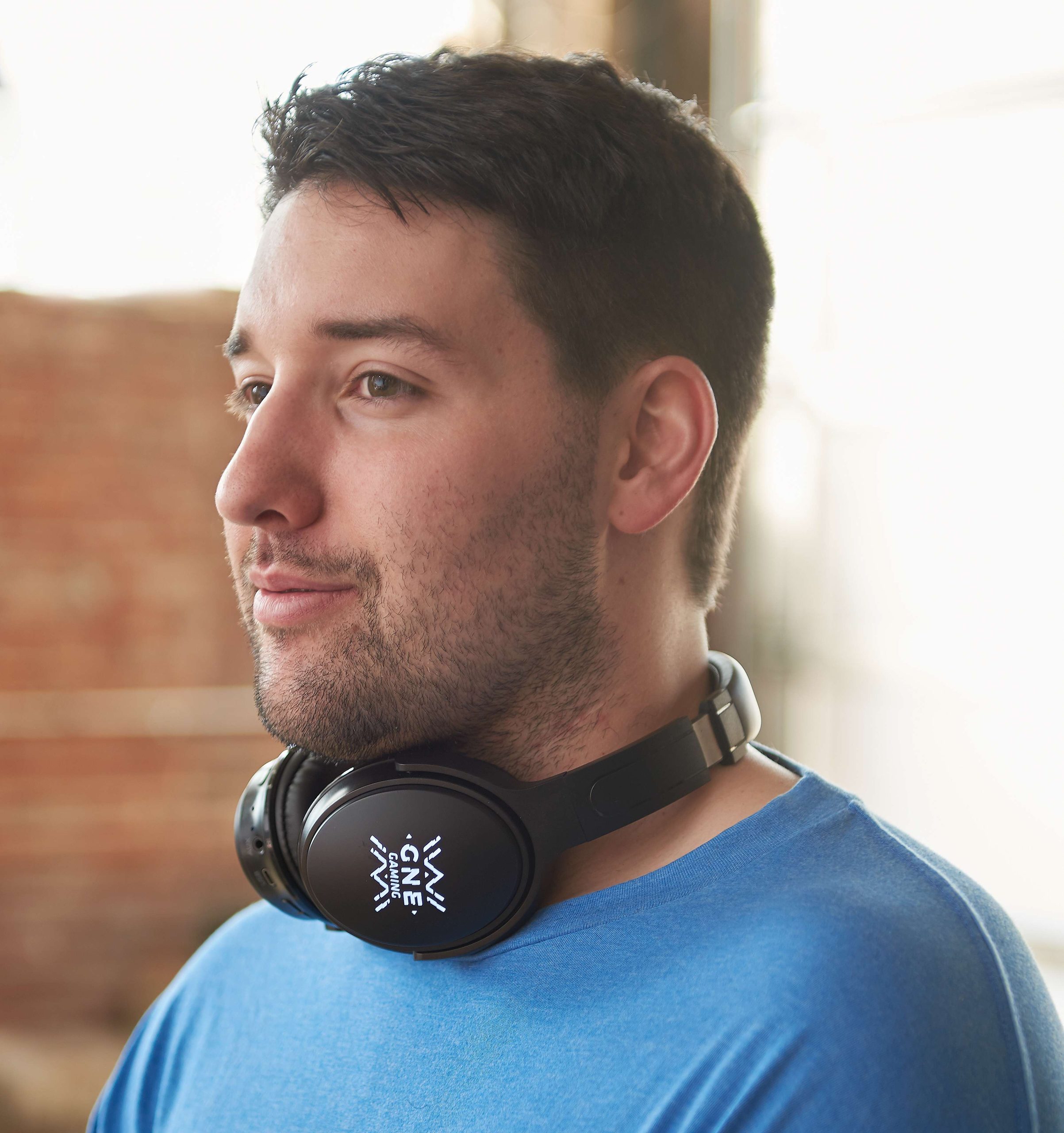 Light Up Logo Bluetooth Headphones - Image 9