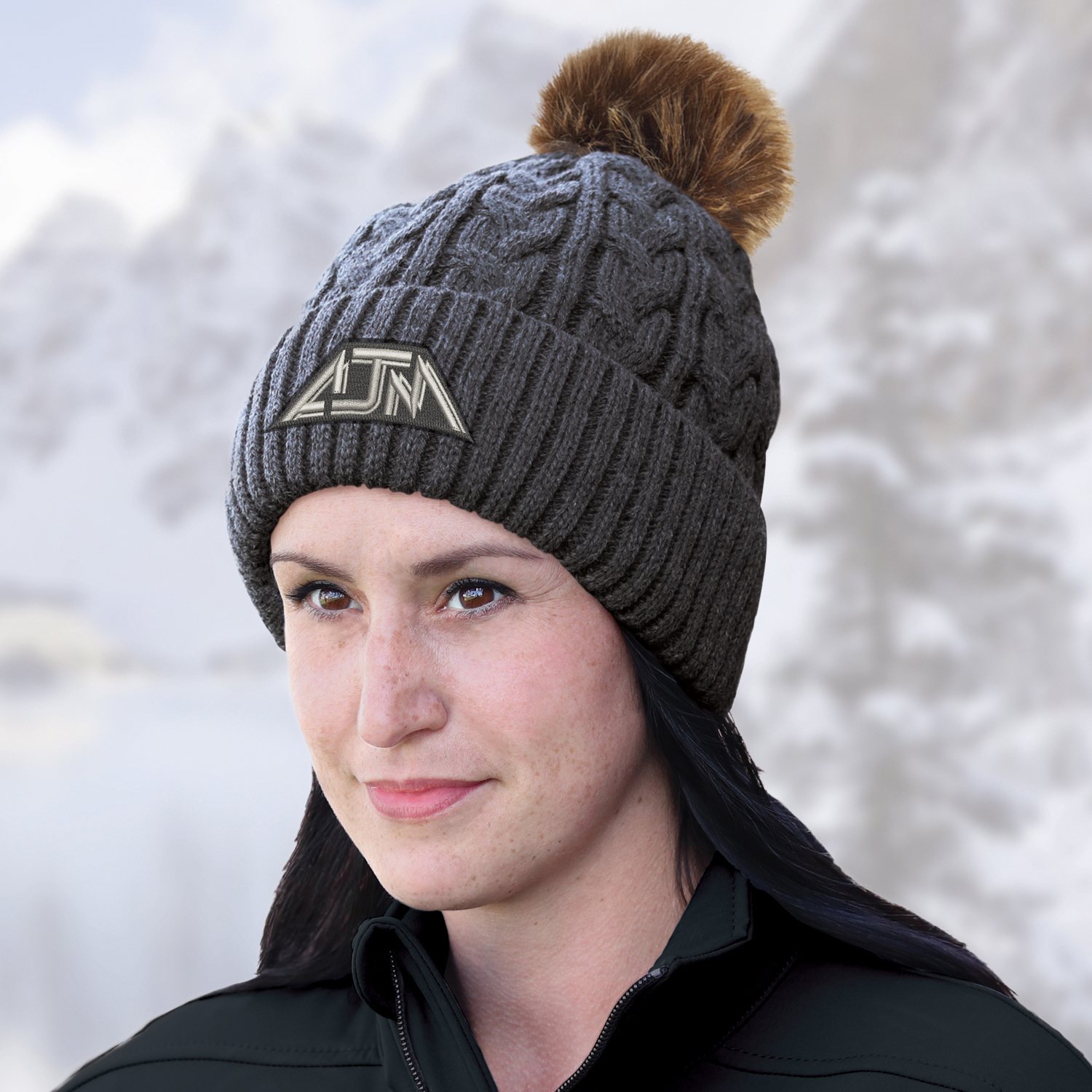 Cuff Toque (Faux Fur Pom Pom 12cm, Women’s) — Jacquard cable knit — AJM 9L594L - Image 4