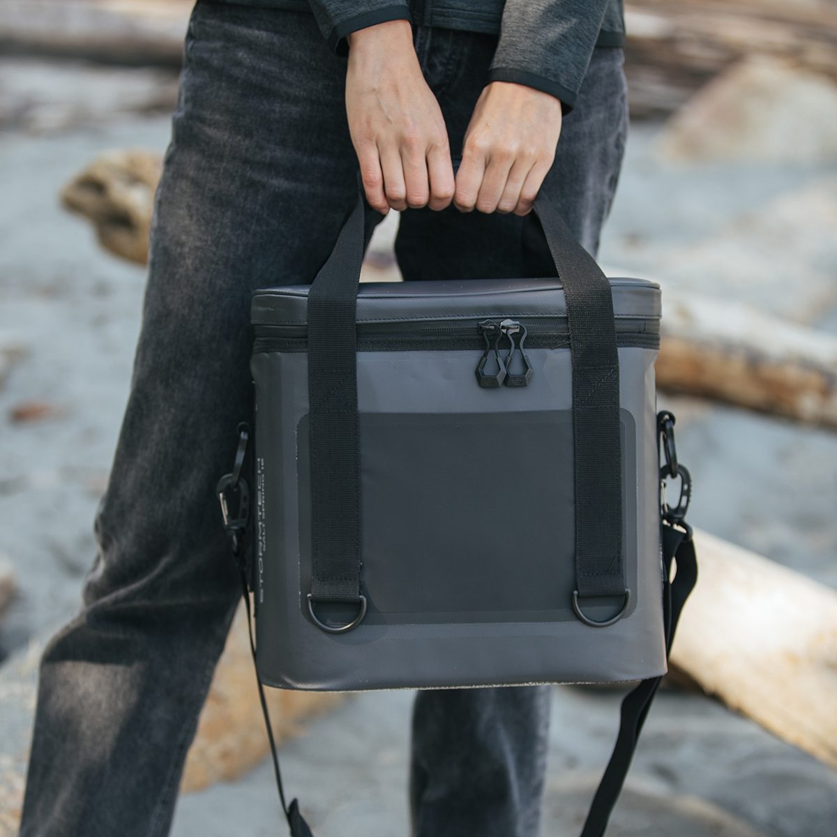 Salt Spring 16 Cooler Bag - Image 5