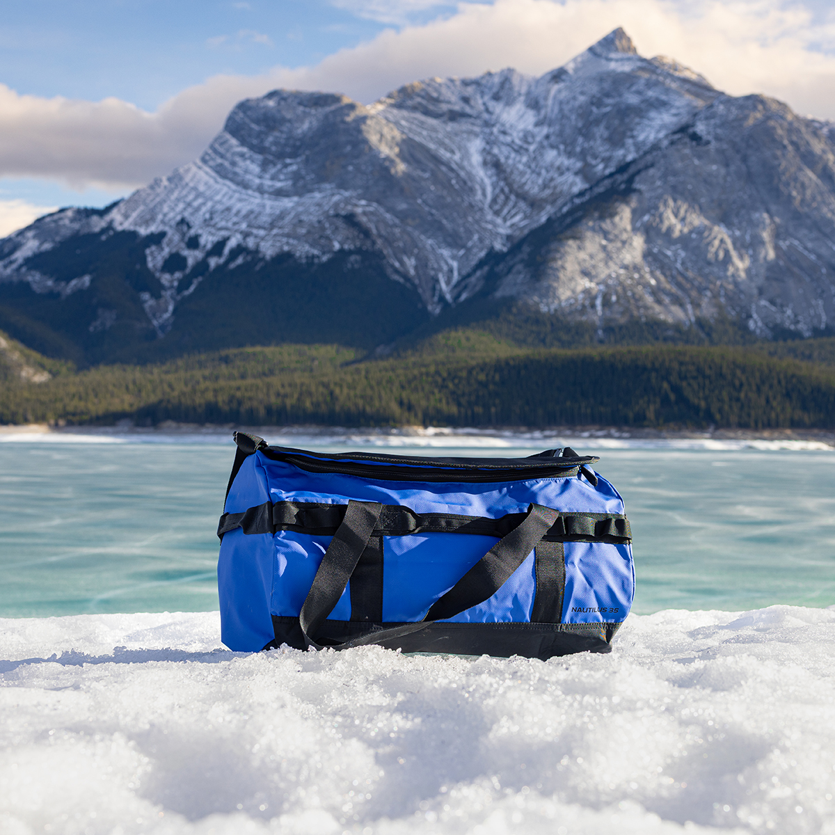 Nautilus Waterproof Duffel 35 - Image 33