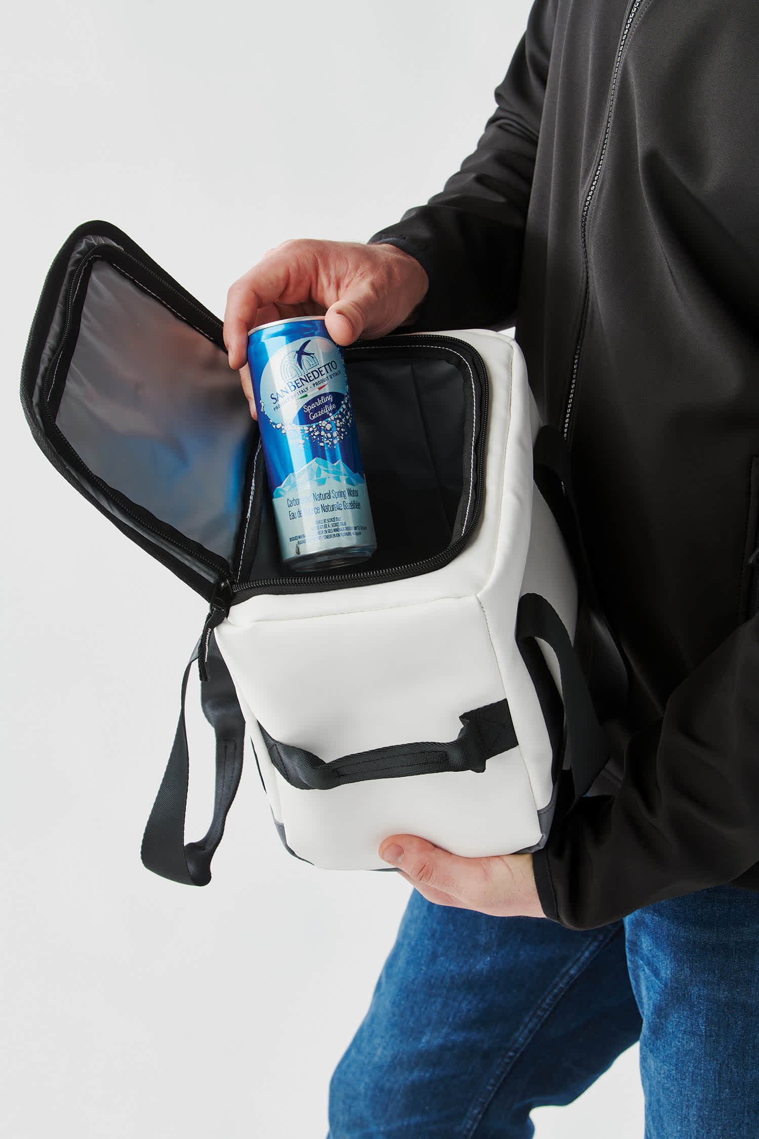 Tundra 12 Can Cooler Pack - Image 3