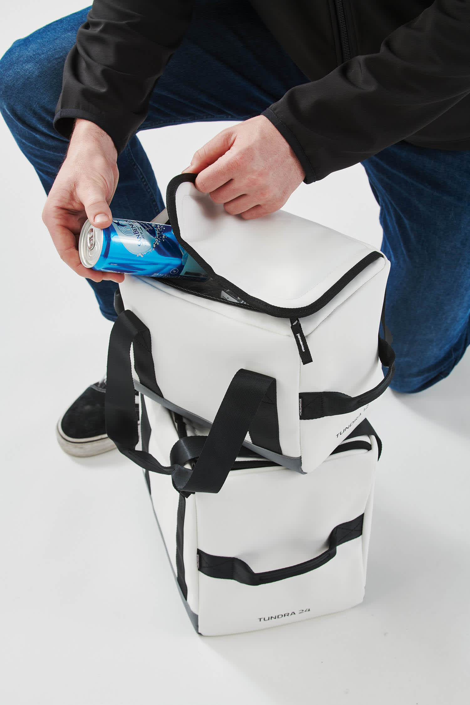 Tundra 12 Can Cooler Pack - Image 4