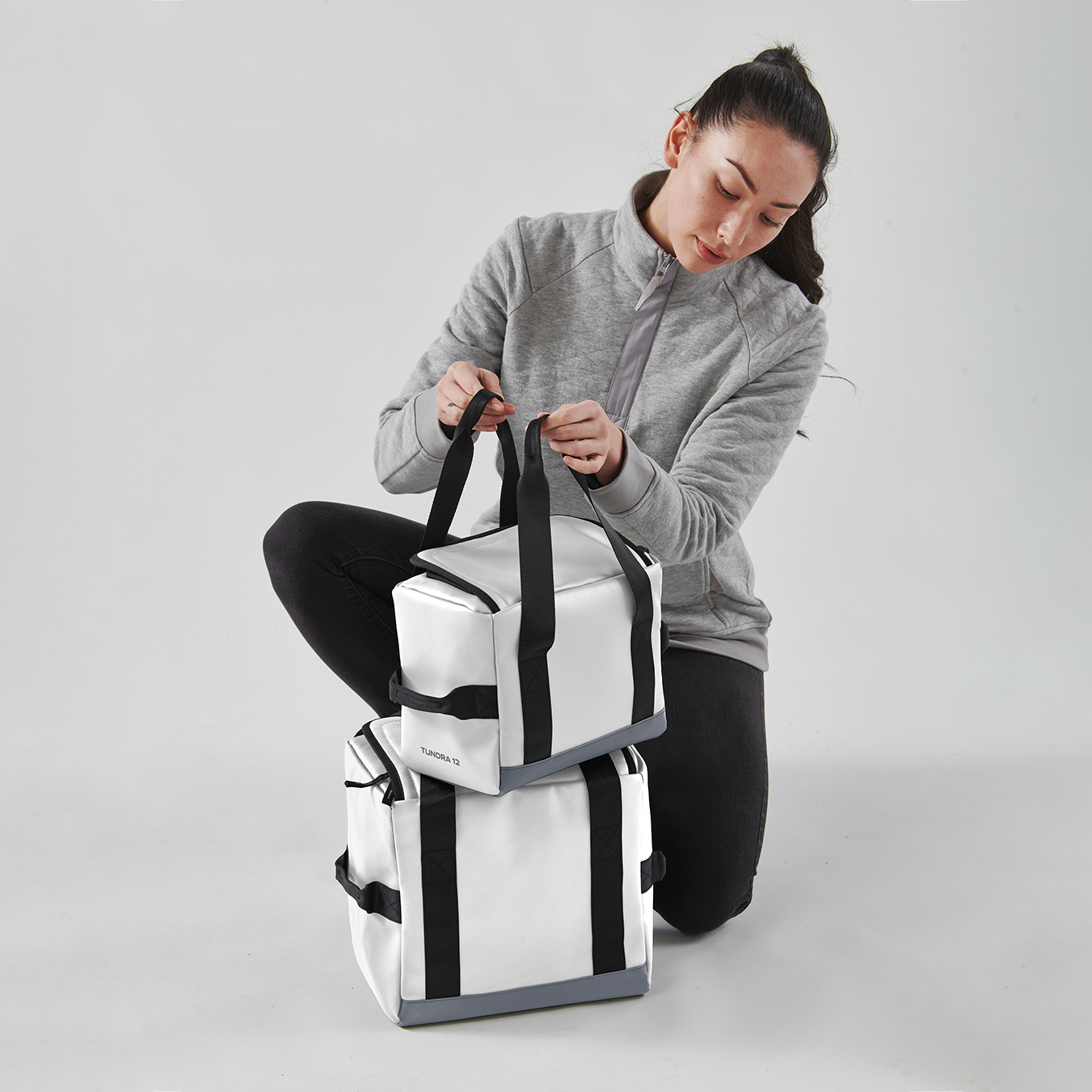 Tundra 12 Can Cooler Pack - Image 8