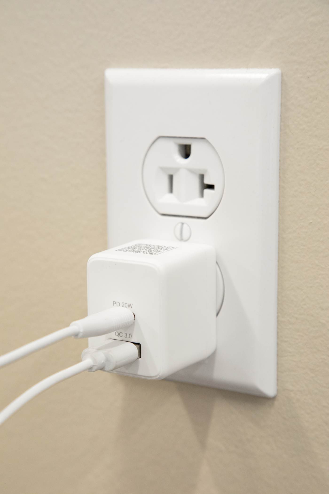ETL Listed 20W Dual USB-A and C Wall Charger - Image 9
